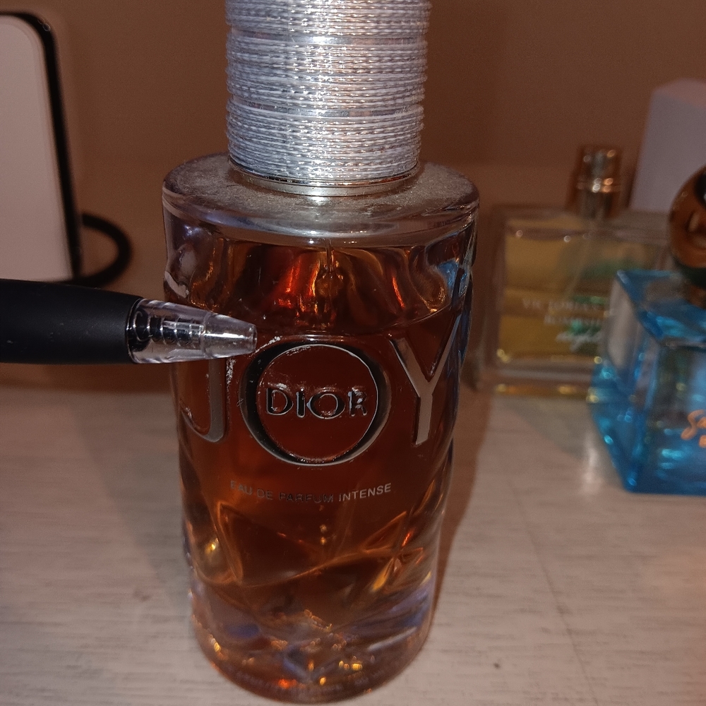 Christian dior(PRICE IS FIRM)